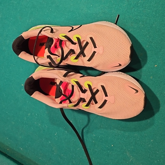 Nike Shoes - Nike Renew